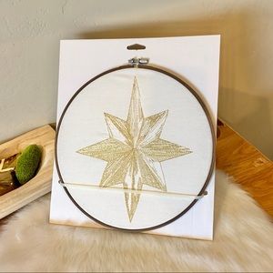 NWT- embroidery hoop wall decor STAR